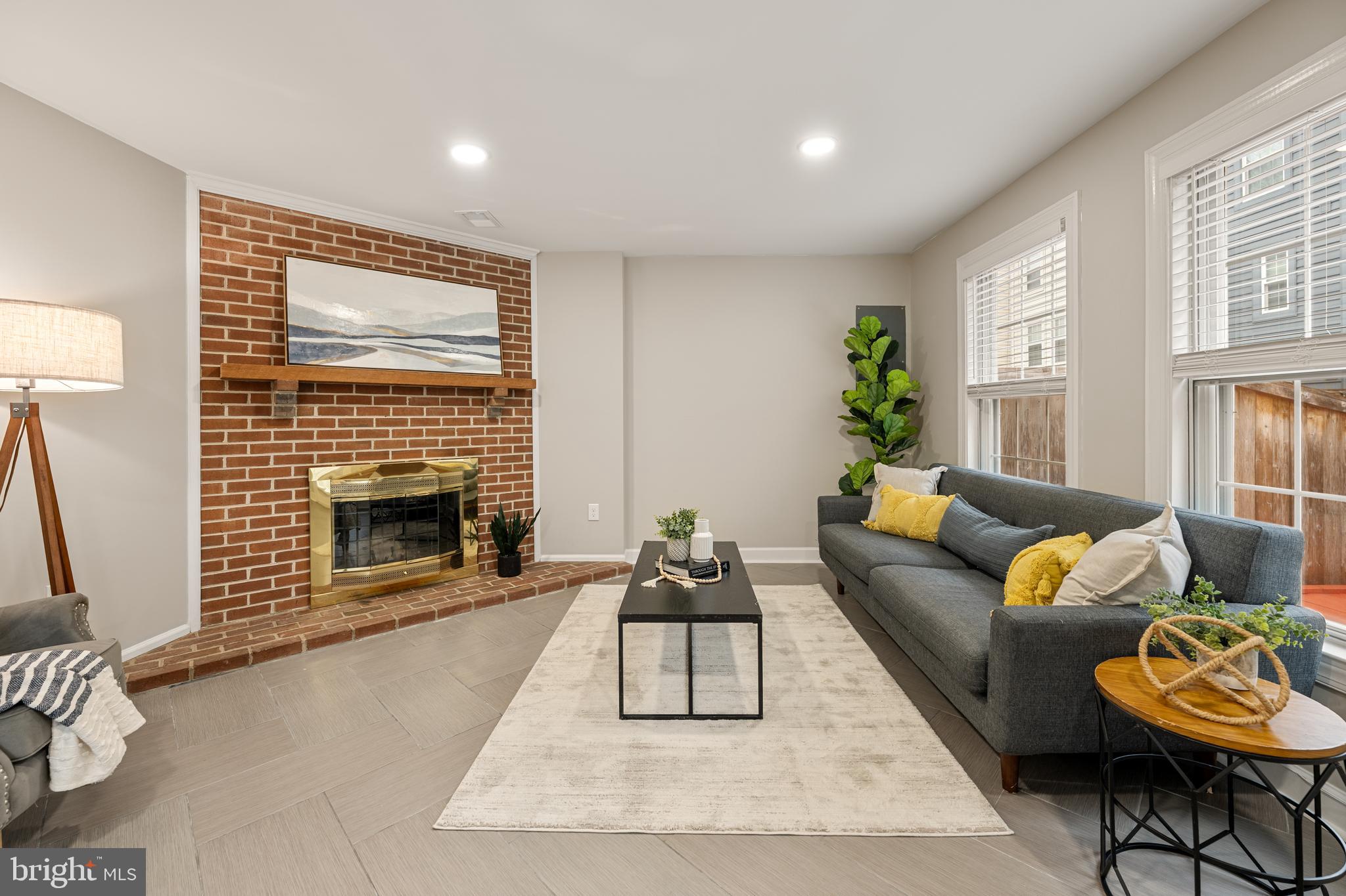 BRADDOCK PLACE - Residential