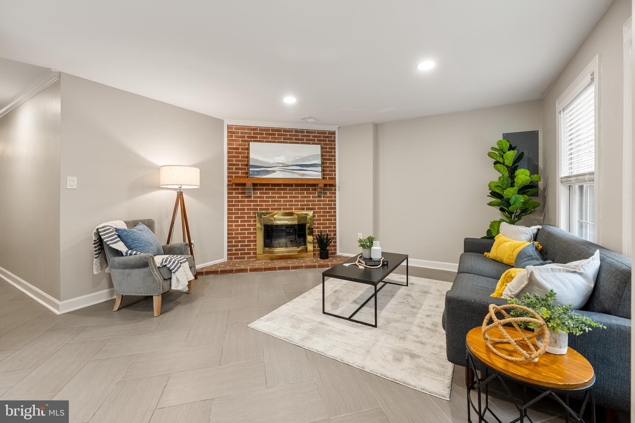 BRADDOCK PLACE - Residential