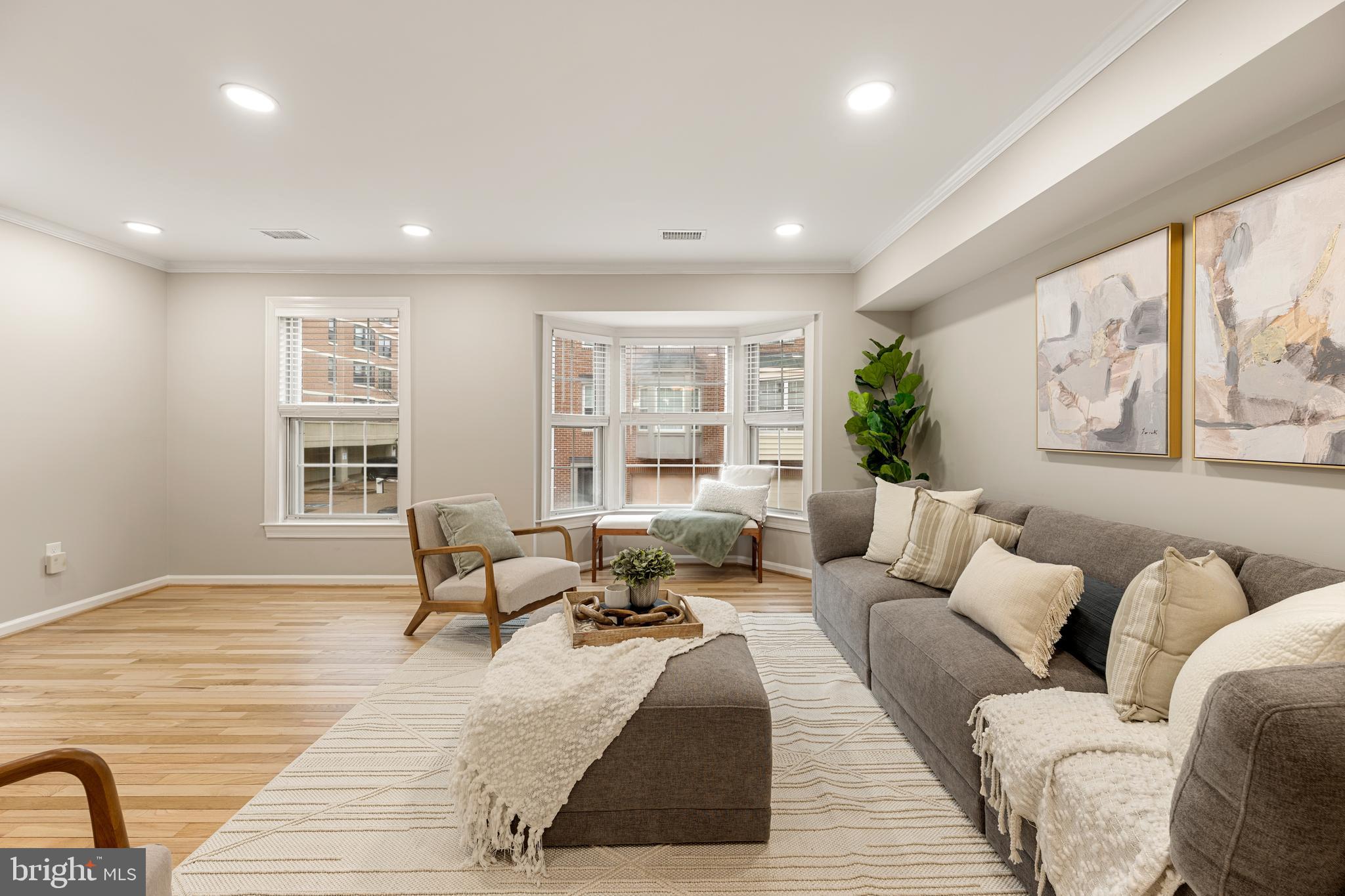 BRADDOCK PLACE - Residential