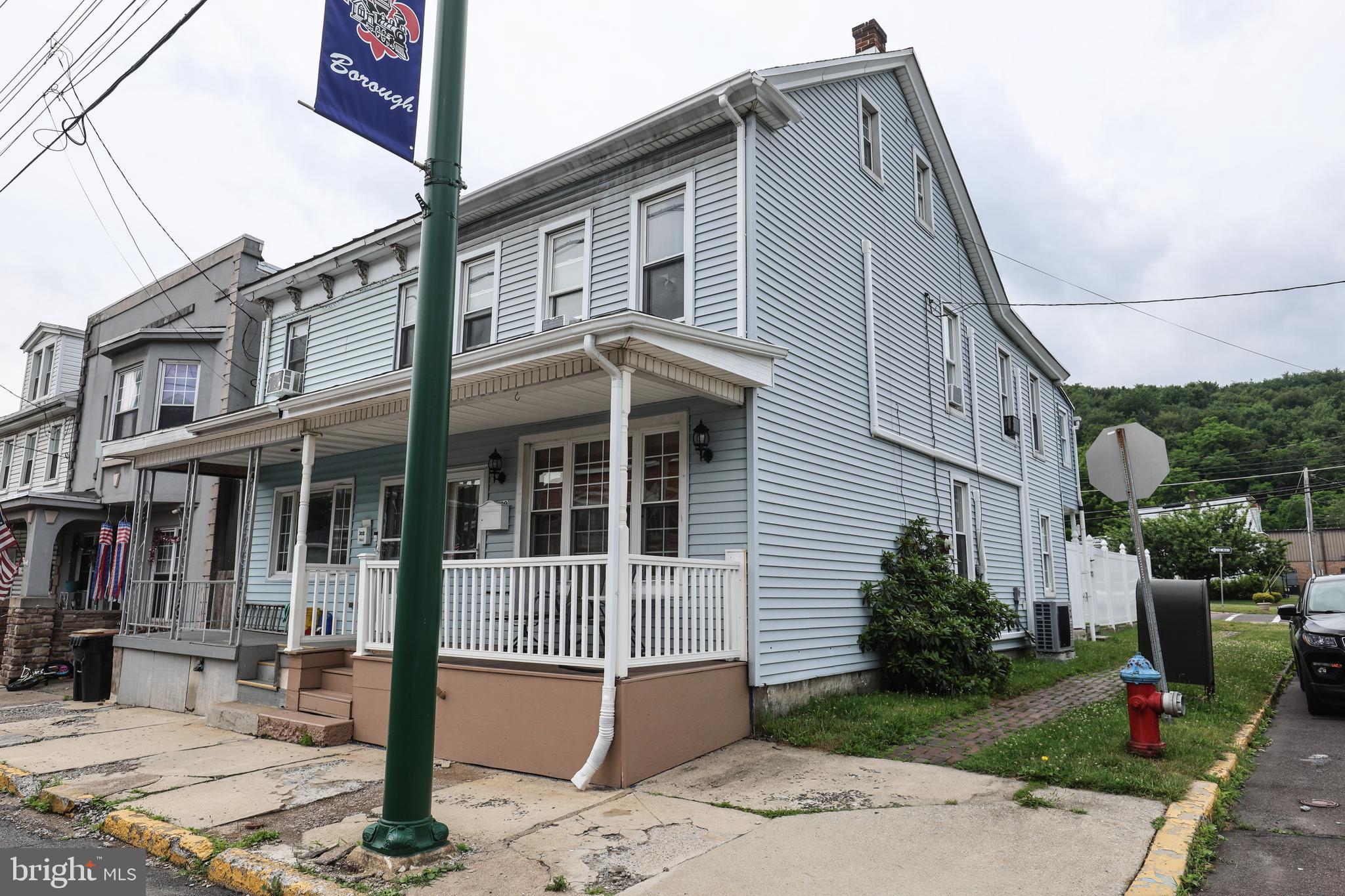 300 S 2ND STREET