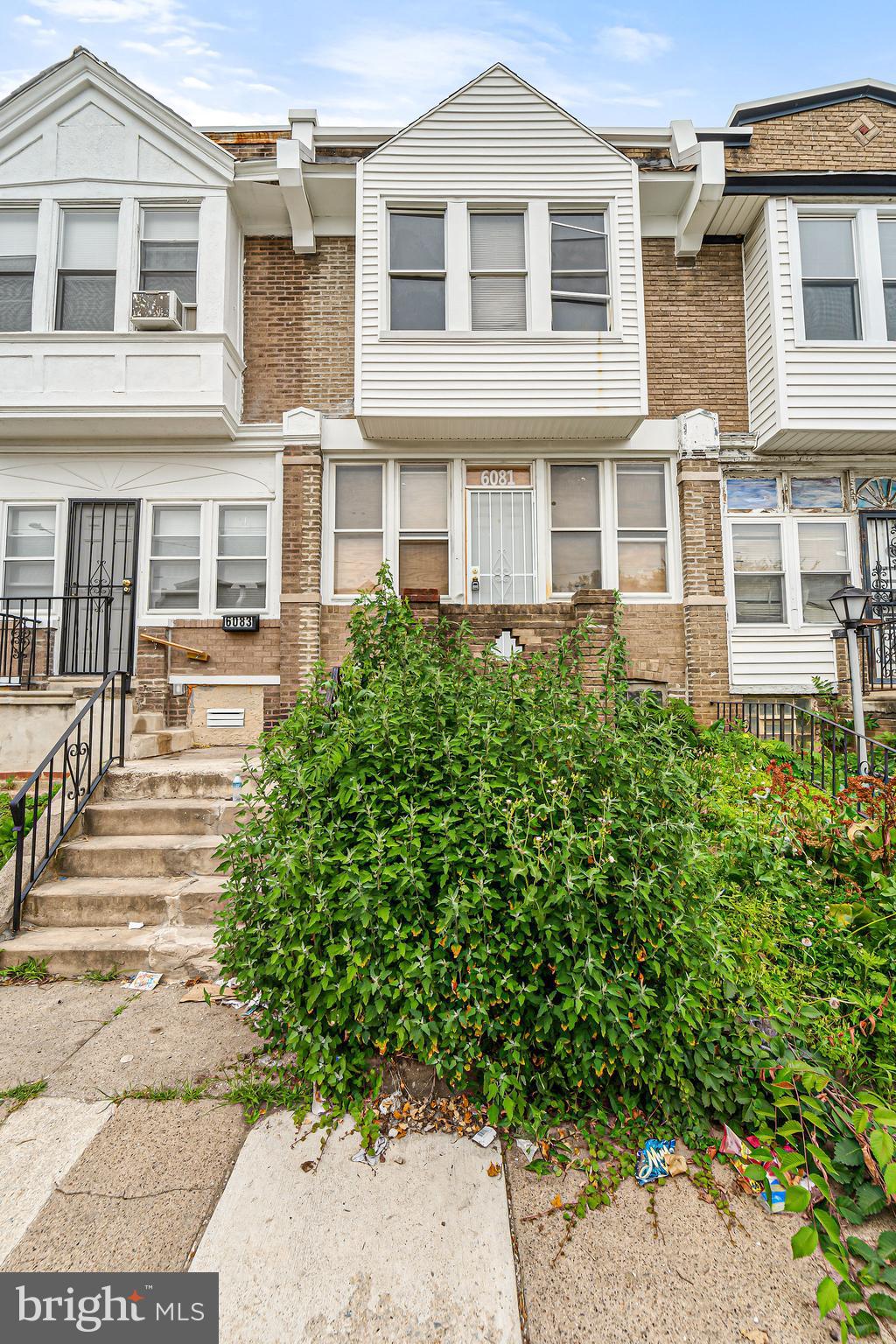 INVESTOR ALERT!!! 3 Bedroom home perfect for a home buyer looking for some sweat equity or a savvy investor. Buyer is responsible for U&O. Schedule your private tour today!!