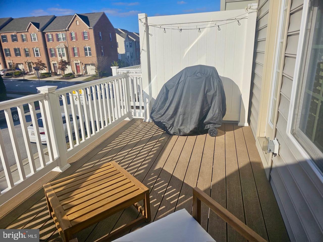 HOWARD SQUARE - Residential Lease