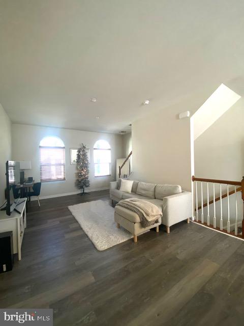 HOWARD SQUARE - Residential Lease