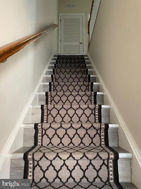 HOWARD SQUARE - Residential Lease