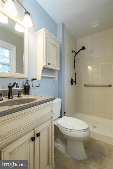 ROSE VALLEY ESTATES - Residential Lease