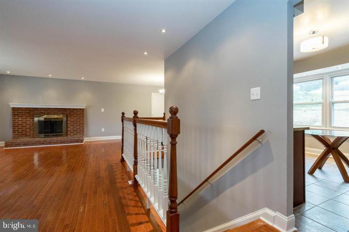 ROSE VALLEY ESTATES - Residential Lease