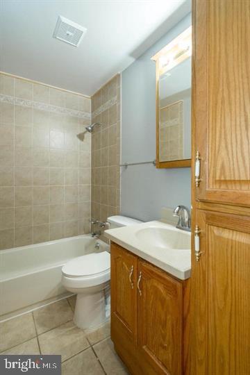 ROSE VALLEY ESTATES - Residential Lease