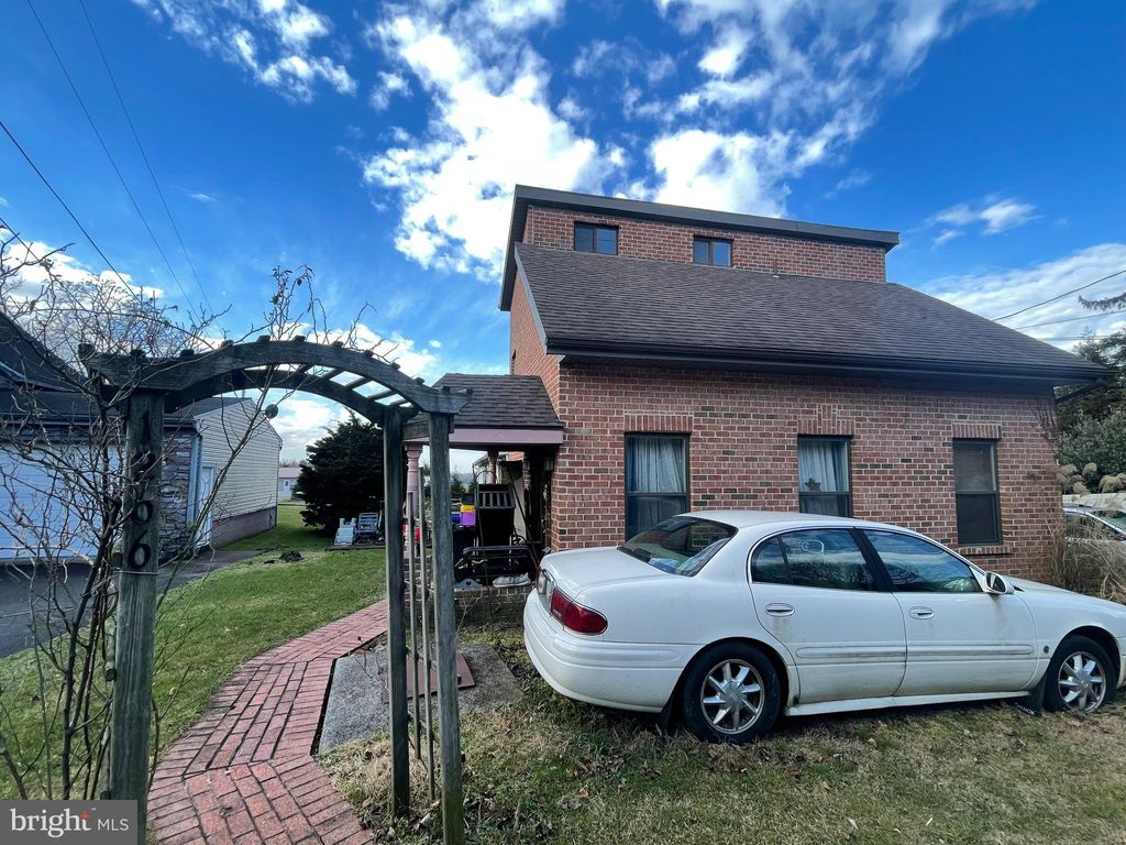 Photo of 1266 KINDERHOOK RD, COLUMBIA, PA 17512 (MLS # PALA2029248)