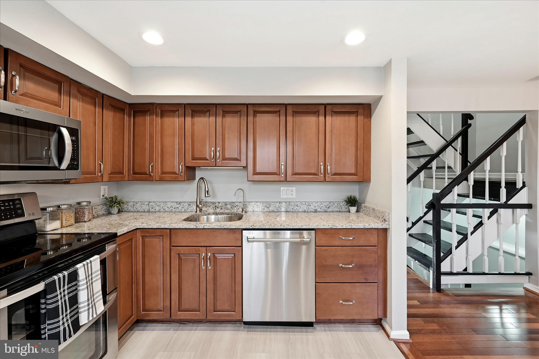 5211 PLEASURE COVE COURT