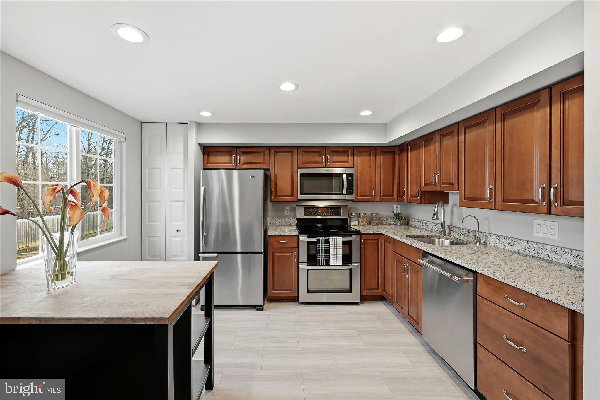 5211 PLEASURE COVE COURT