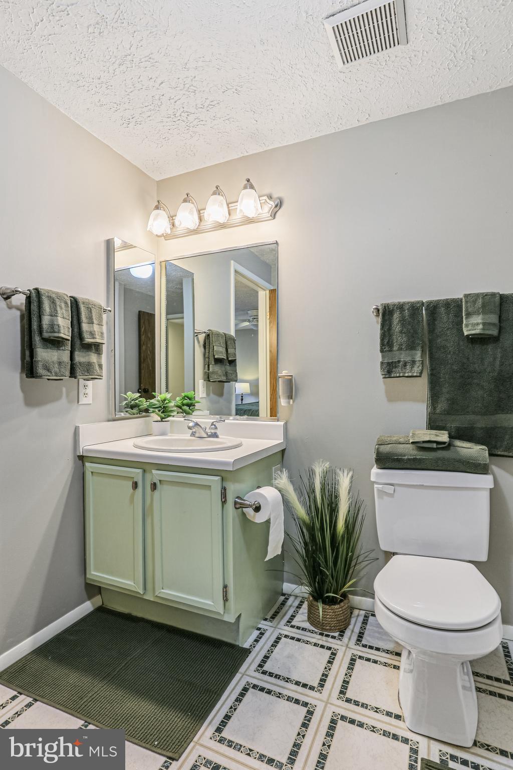 CEDAR ACRES - Residential