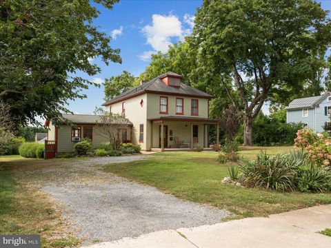 Photo of 325 S Church Street, BERRYVILLE, VA 22611 (MLS # VACL2006080)