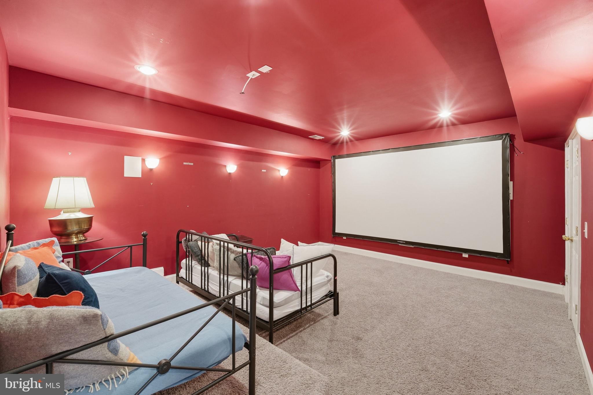 NEW BRISTOW VILLAGE - Residential