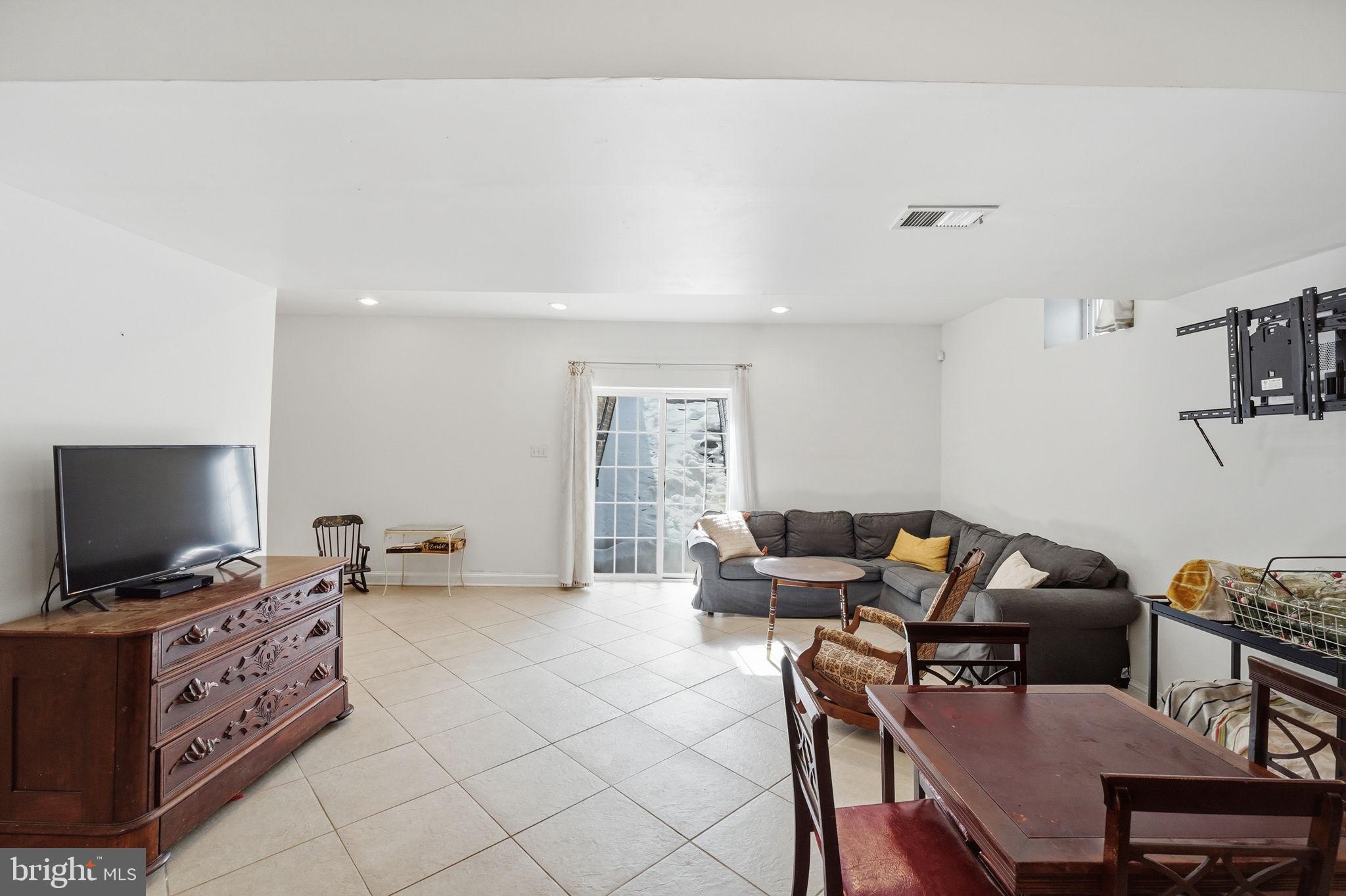 NEW BRISTOW VILLAGE - Residential