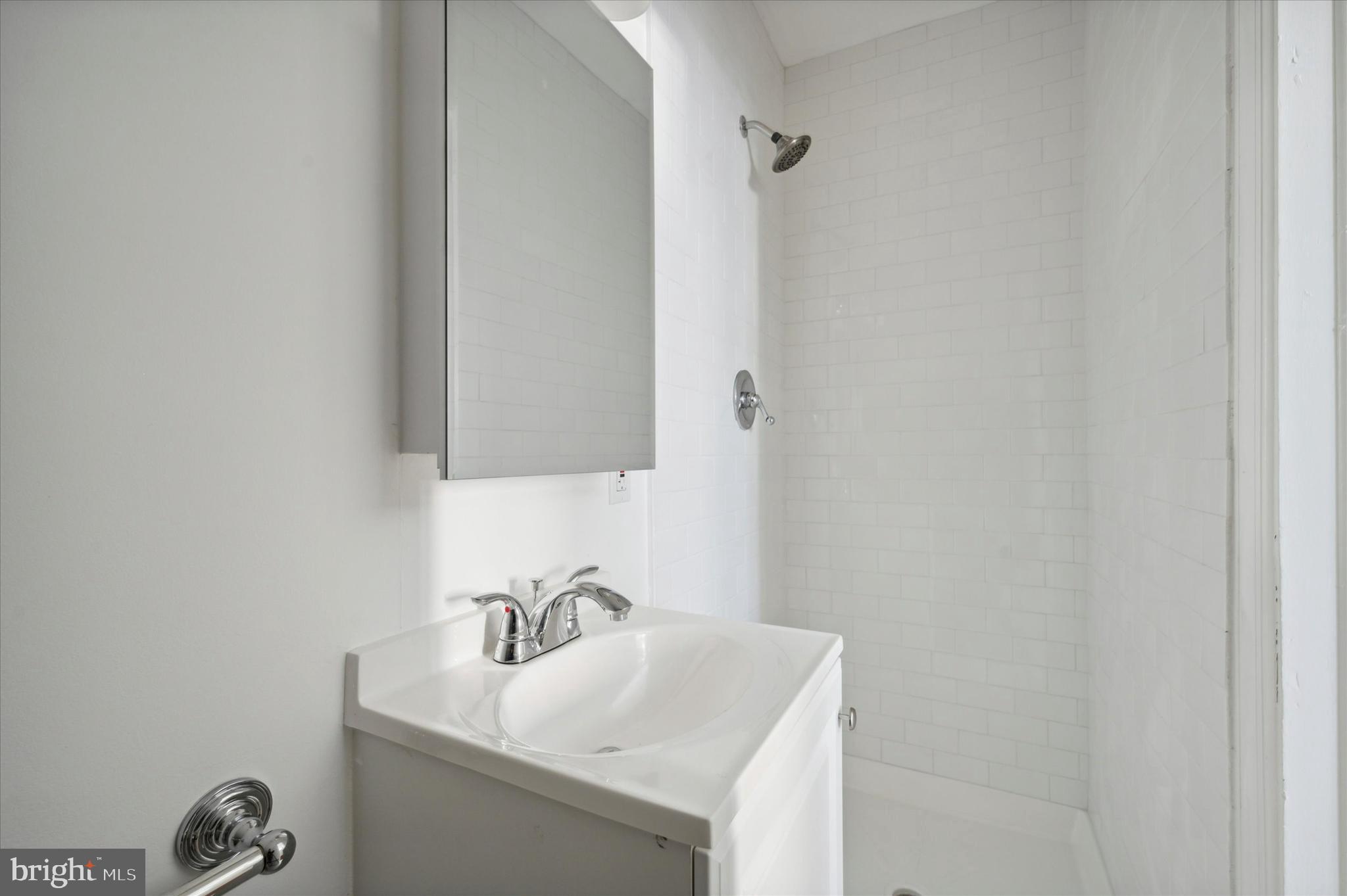 WEST PASSYUNK - Residential Lease