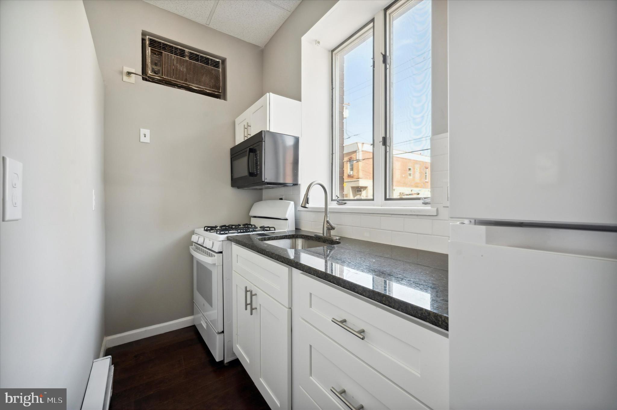 WEST PASSYUNK - Residential Lease