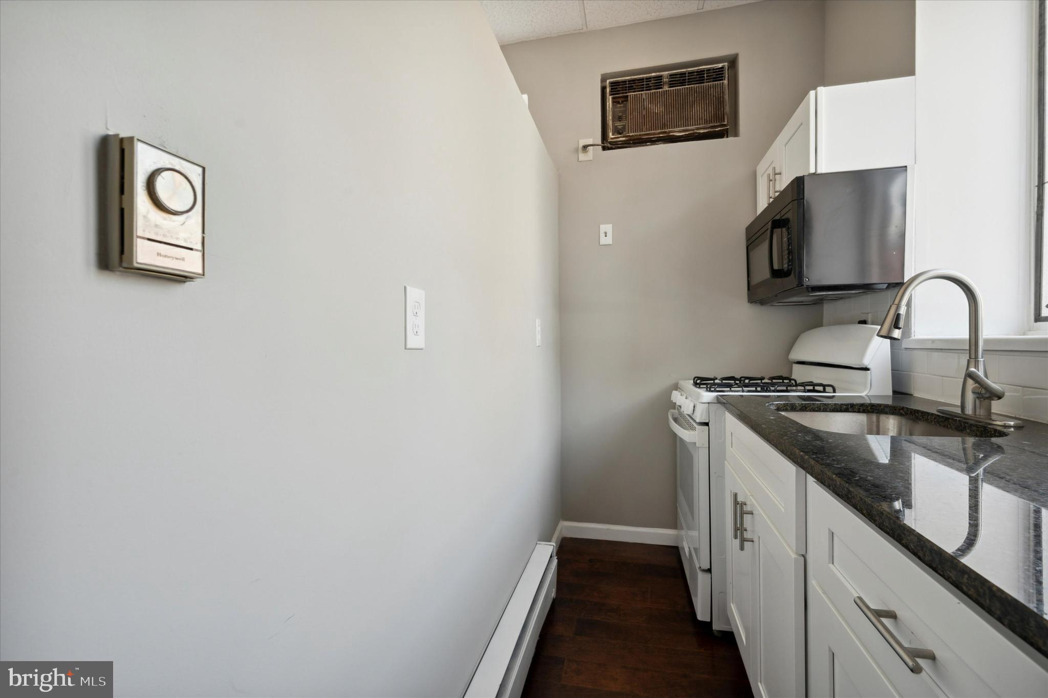 WEST PASSYUNK - Residential Lease
