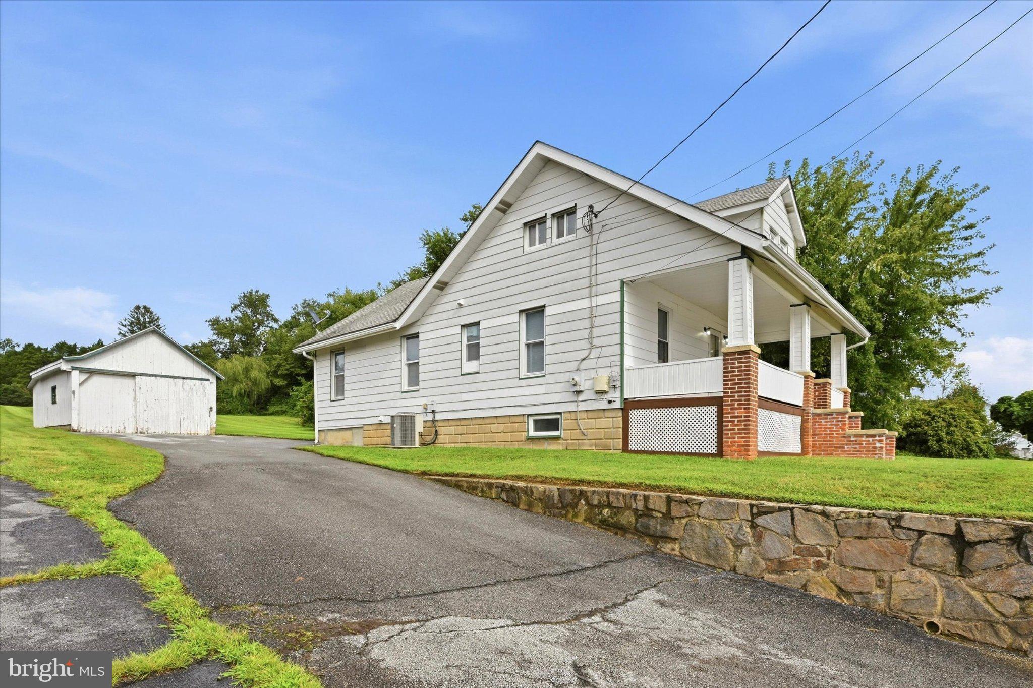 19 W MAIN STREET