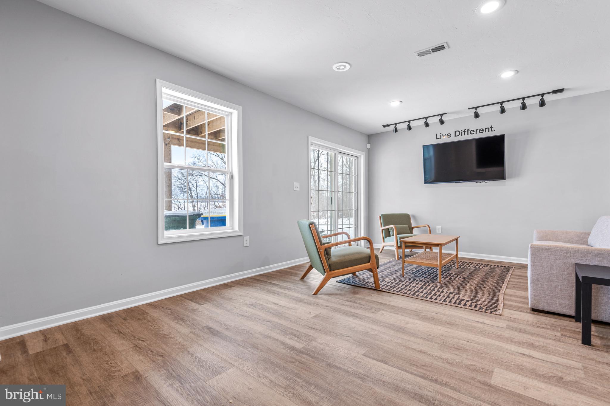 HUDSON RIDGE - Residential