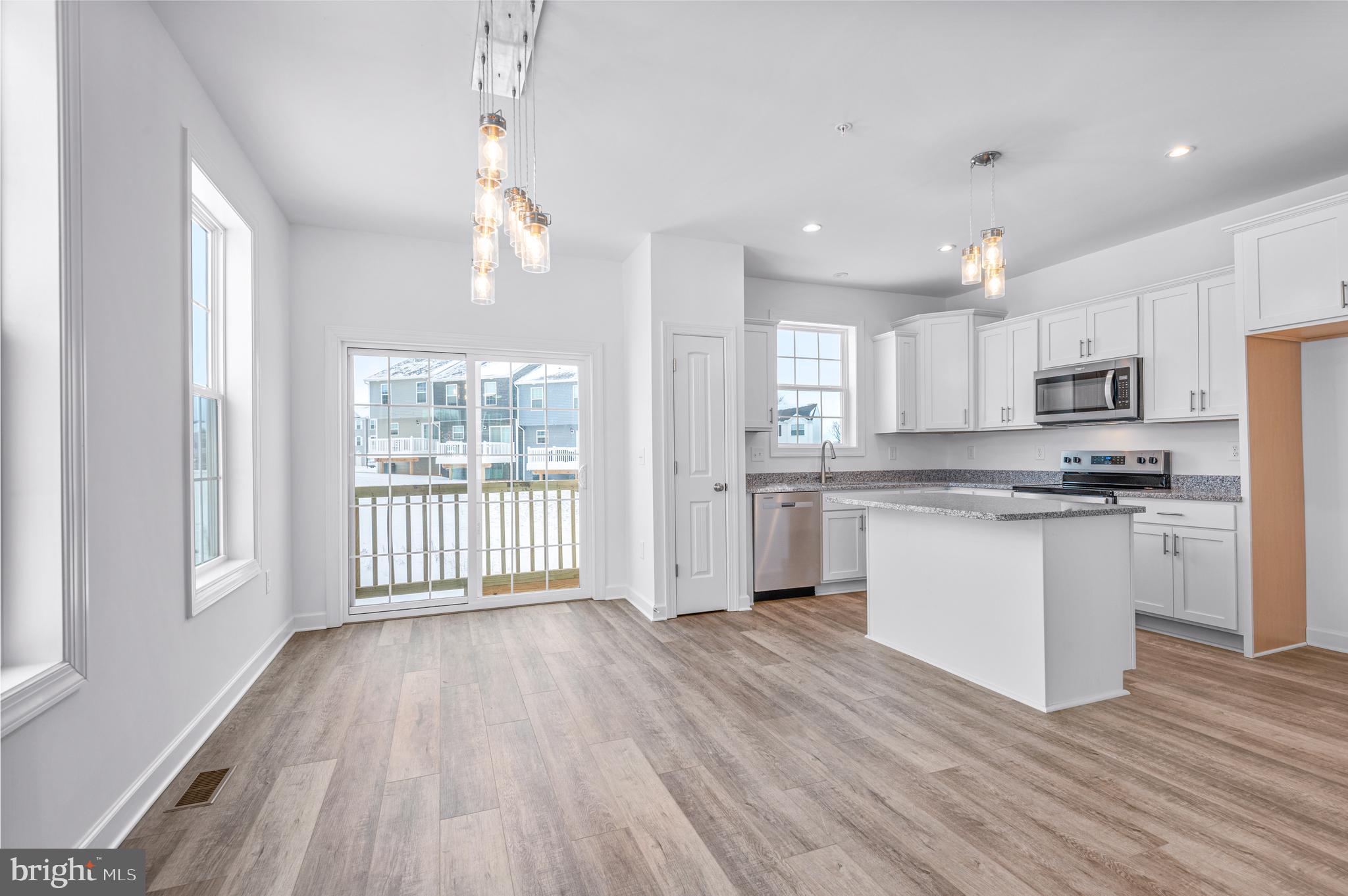 HUDSON RIDGE - Residential