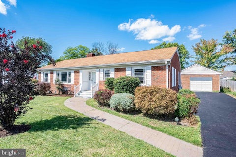 Photo of 3228 Groveton Street, ALEXANDRIA, VA 22306 (MLS # VAFX2342262)