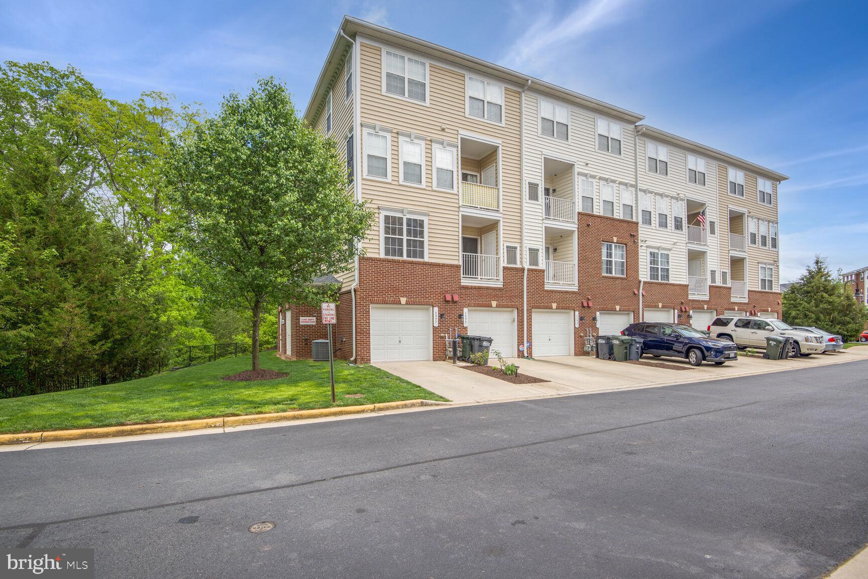 MARKET CENTER CONDOMINIUM - Residential