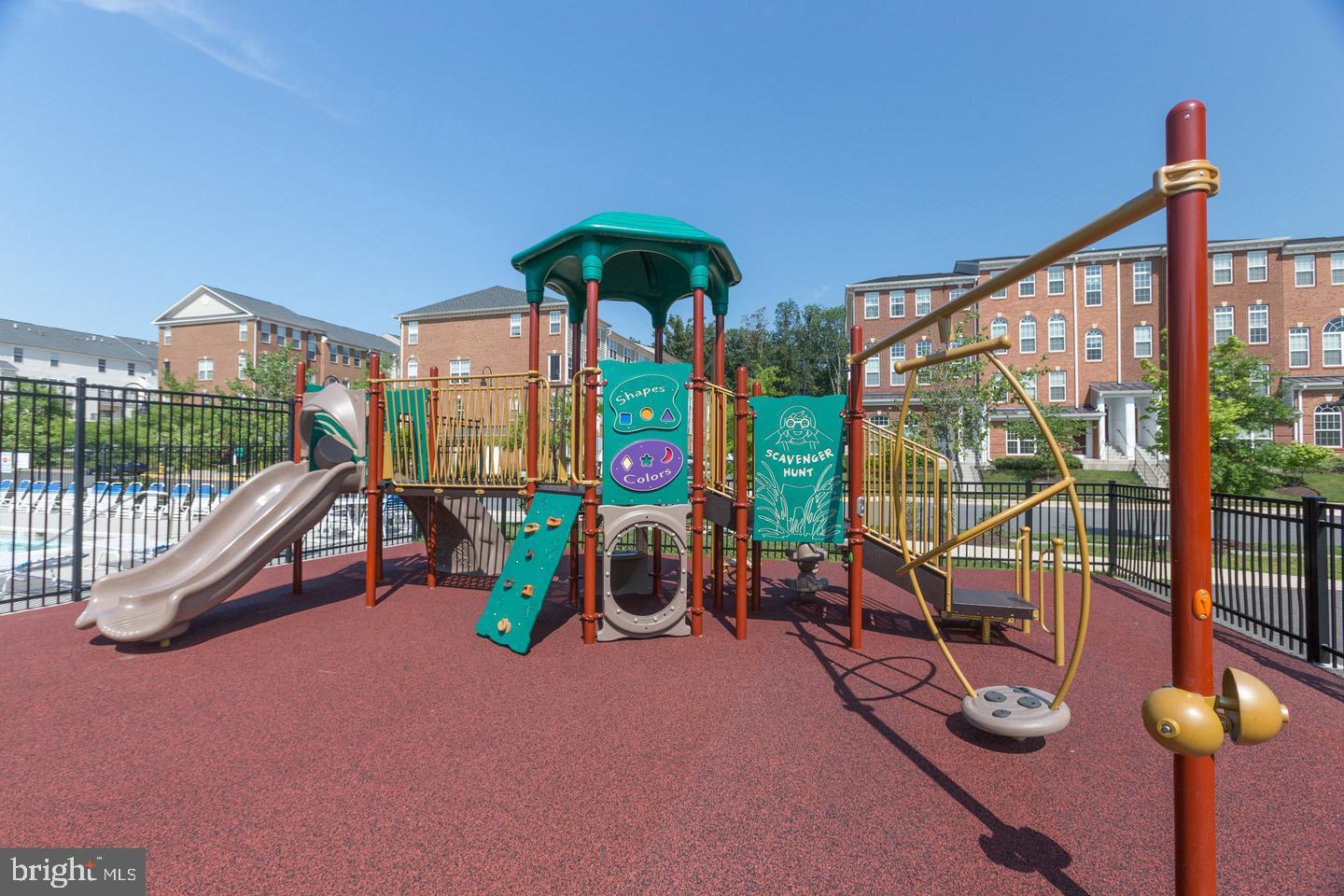 MARKET CENTER CONDOMINIUM - Residential