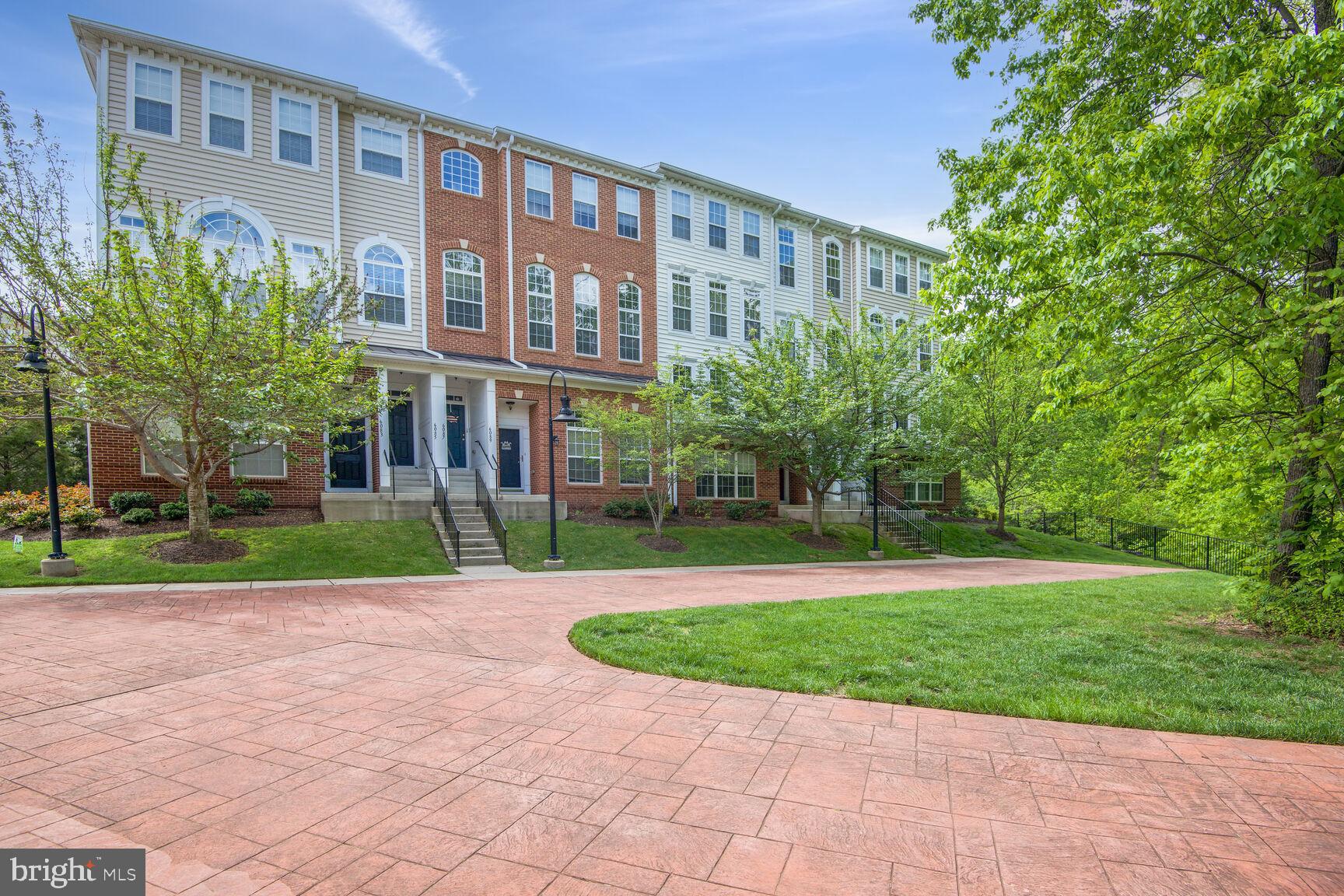 MARKET CENTER CONDOMINIUM - Residential