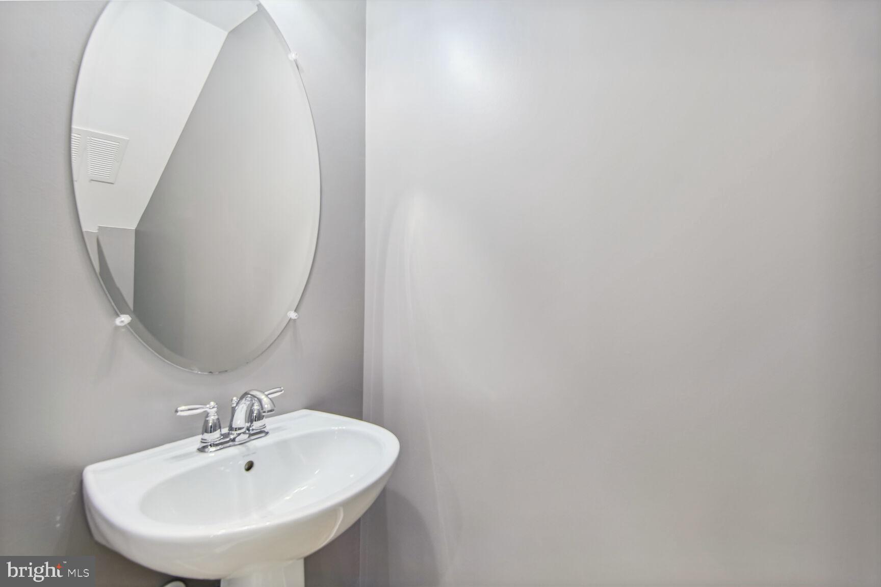 MARKET CENTER CONDOMINIUM - Residential