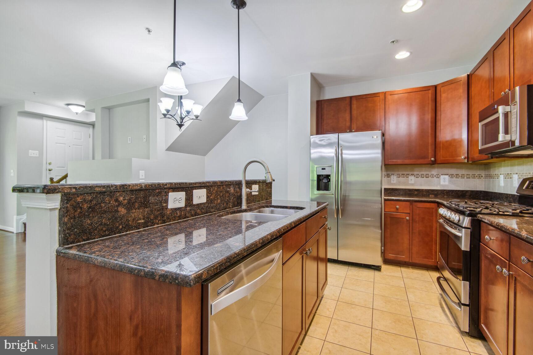 MARKET CENTER CONDOMINIUM - Residential