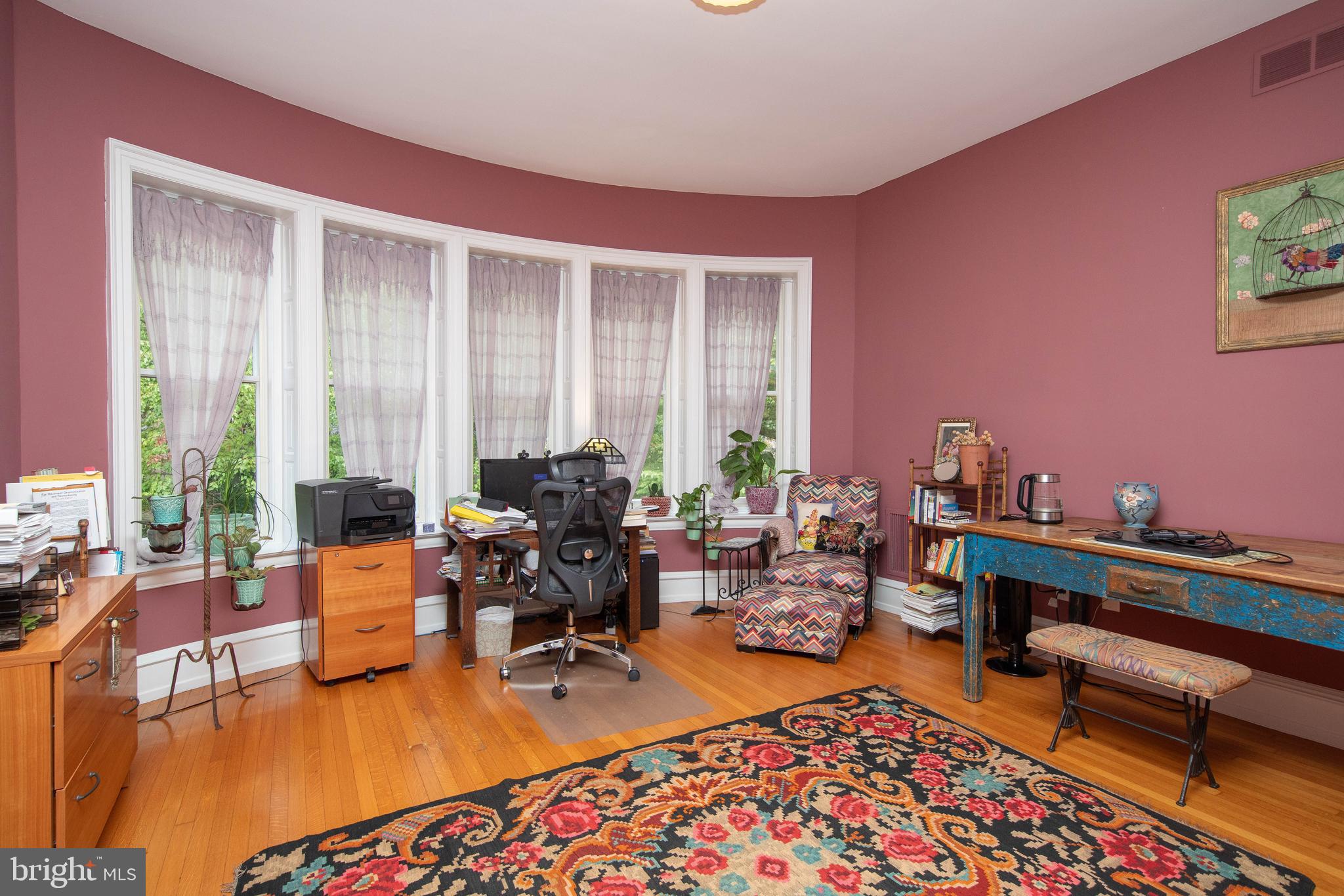 CHESTNUT HILL - Residential