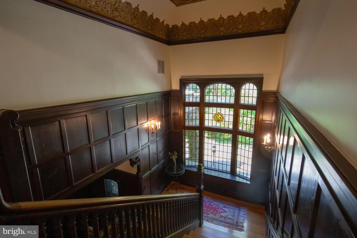 CHESTNUT HILL - Residential