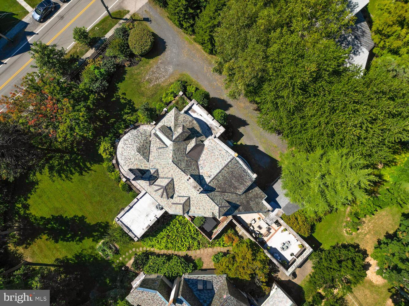 CHESTNUT HILL - Residential