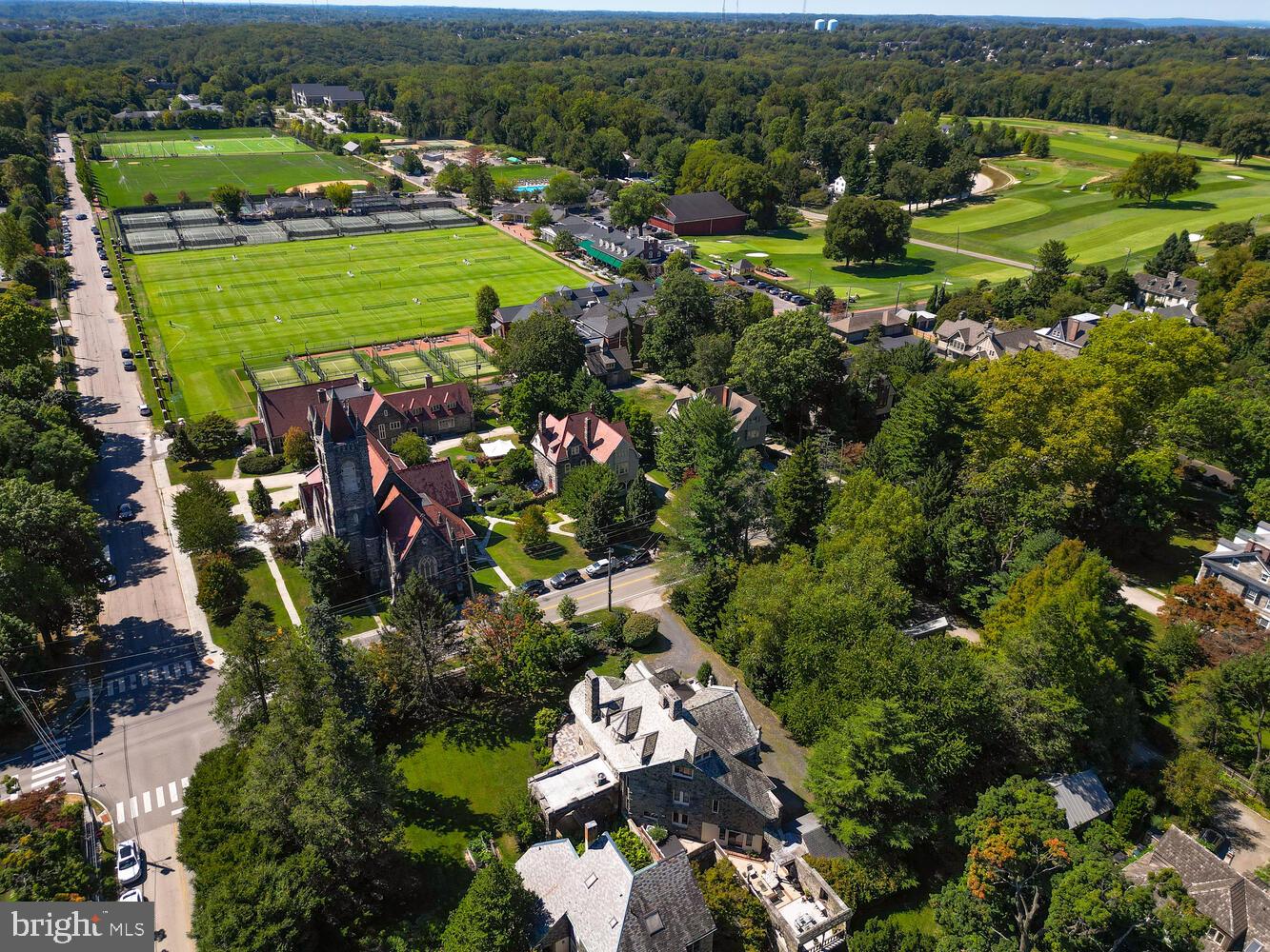 CHESTNUT HILL - Residential