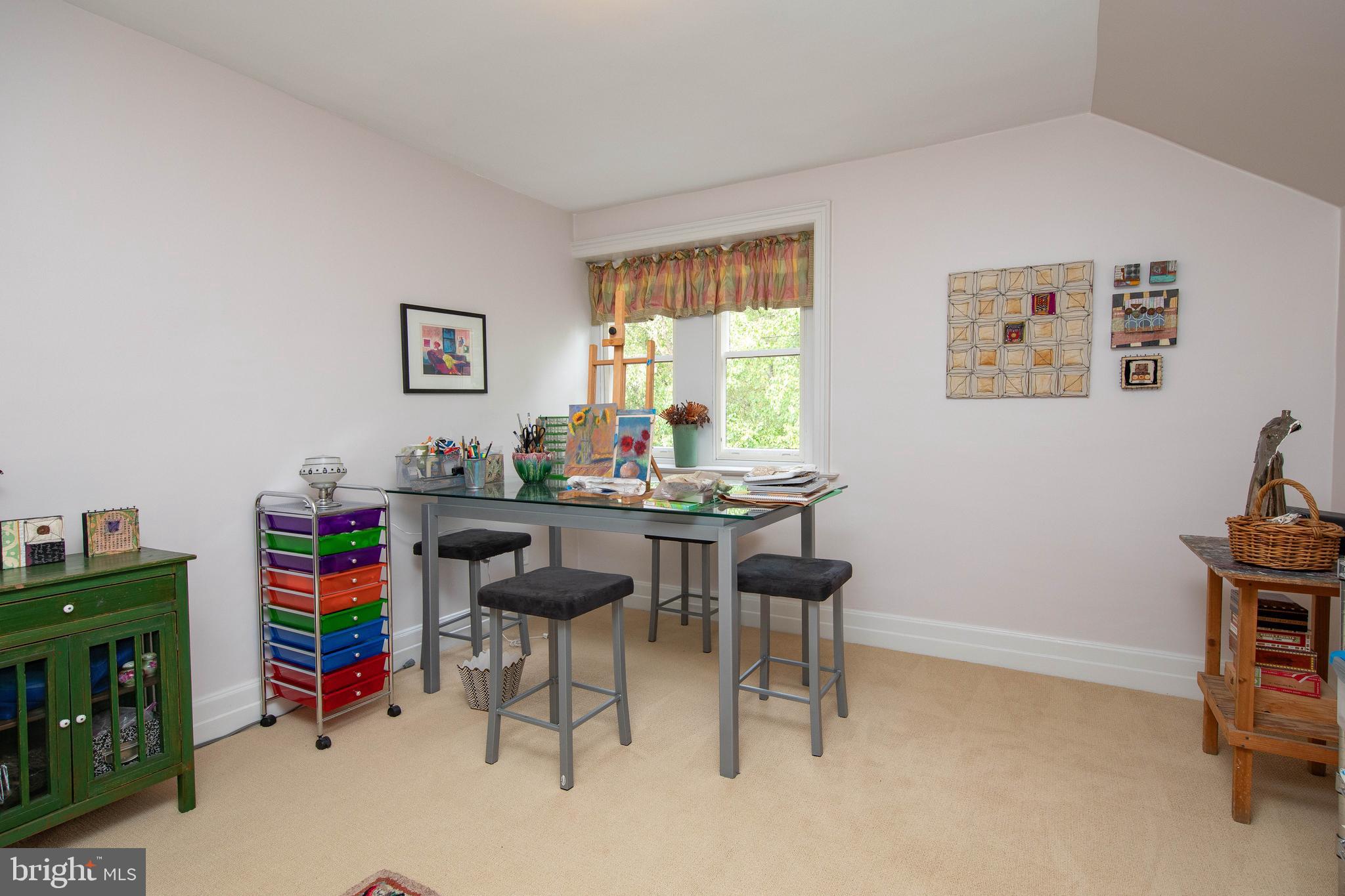 CHESTNUT HILL - Residential