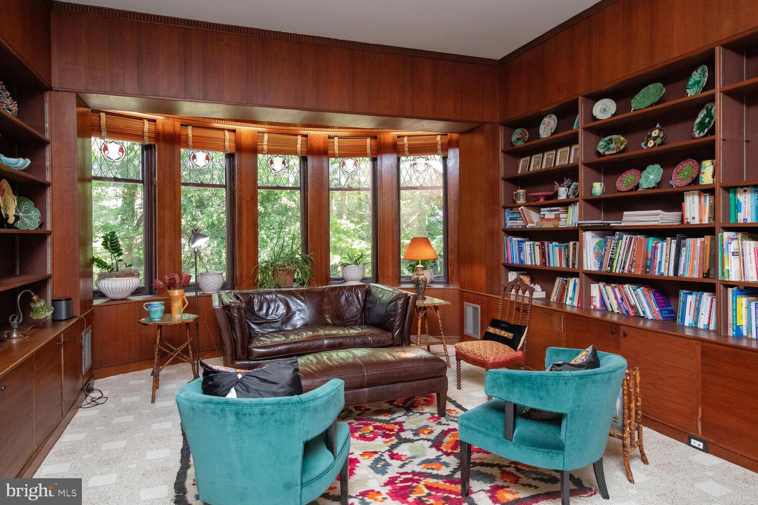 CHESTNUT HILL - Residential