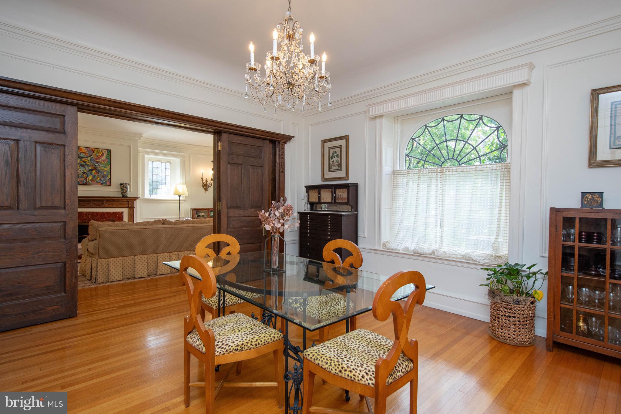 CHESTNUT HILL - Residential