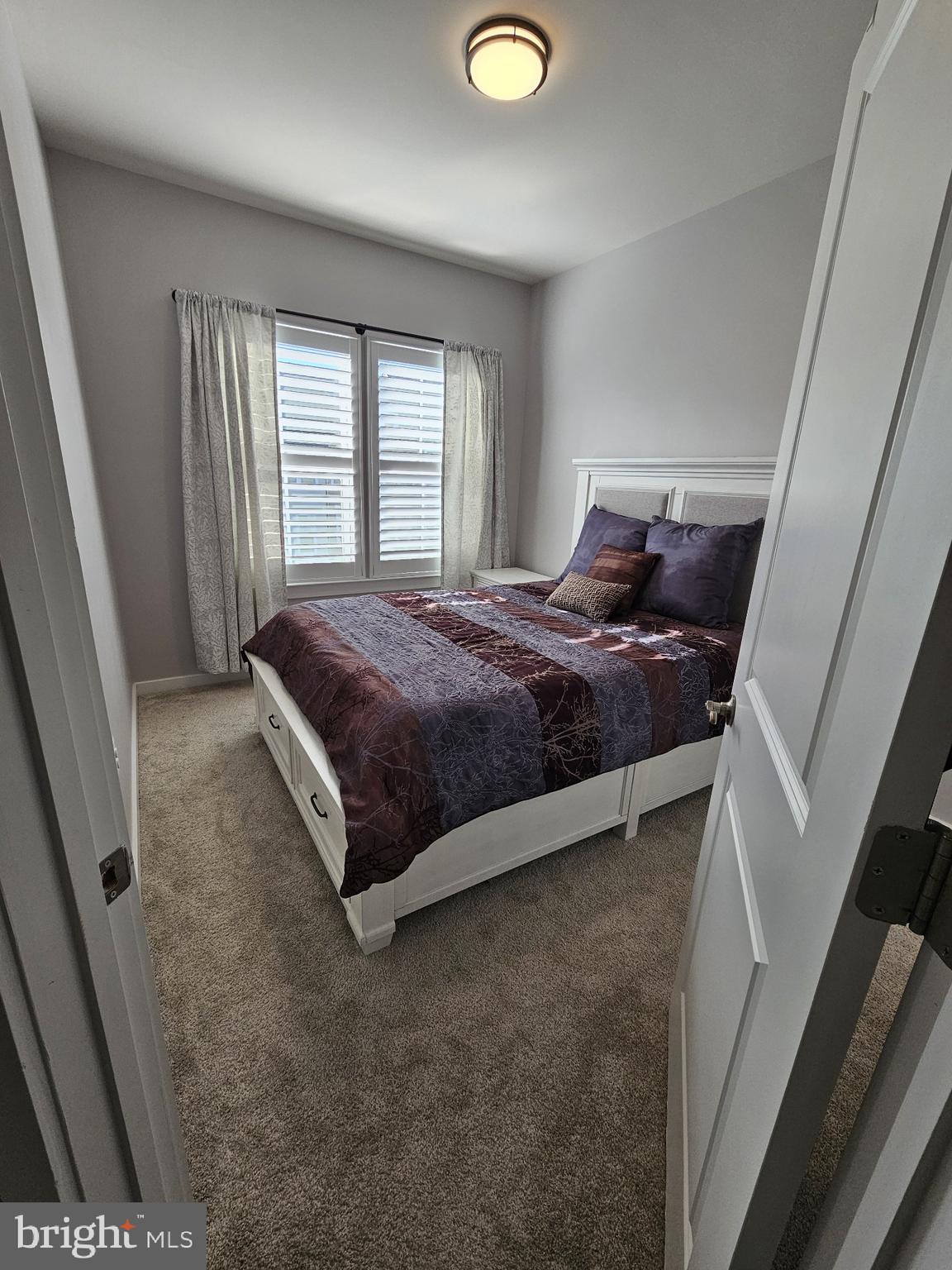 WOODS OVERLOOK AT POTOMAC SHORES - Residential Lease