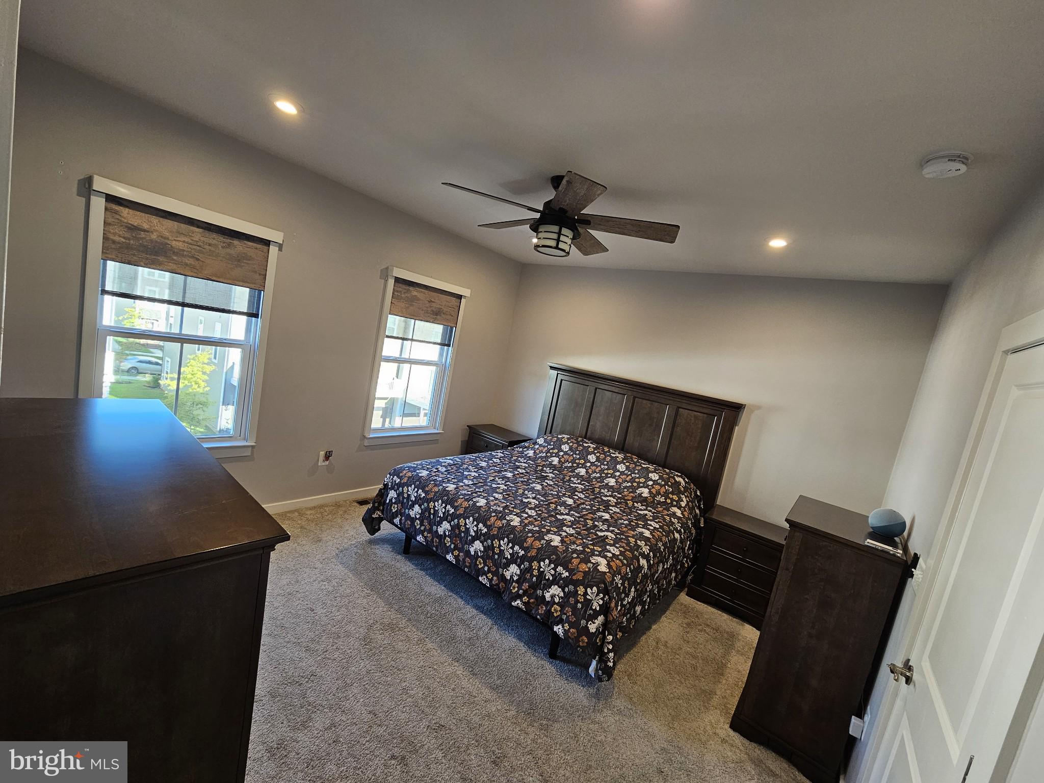 WOODS OVERLOOK AT POTOMAC SHORES - Residential Lease