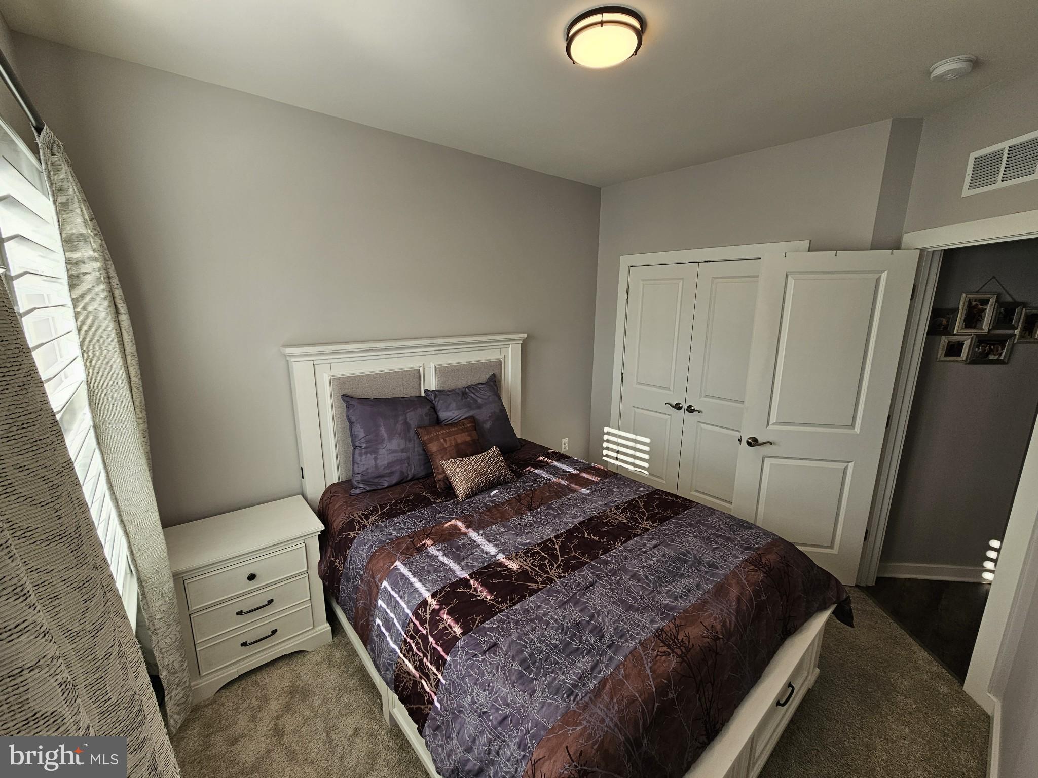 WOODS OVERLOOK AT POTOMAC SHORES - Residential Lease