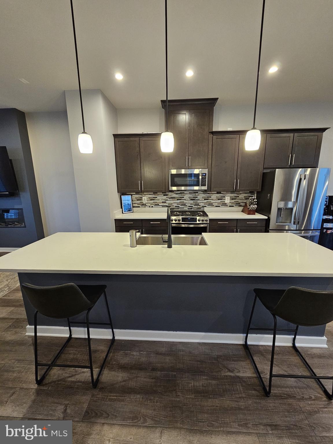 WOODS OVERLOOK AT POTOMAC SHORES - Residential Lease