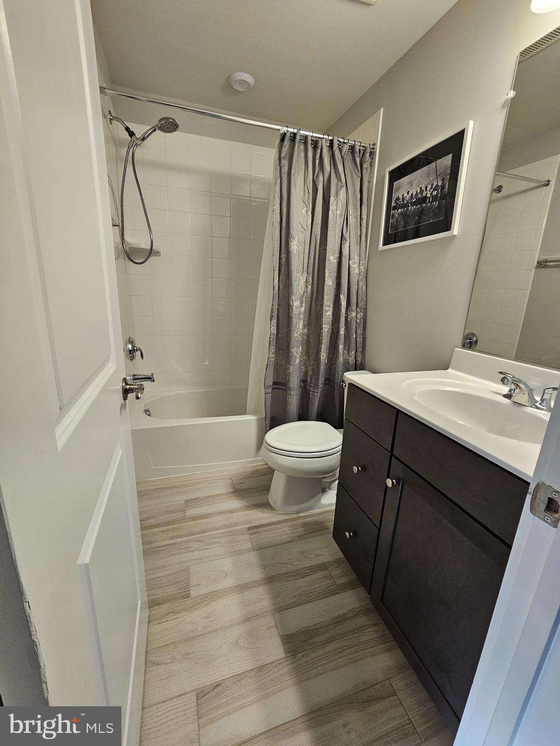 WOODS OVERLOOK AT POTOMAC SHORES - Residential Lease