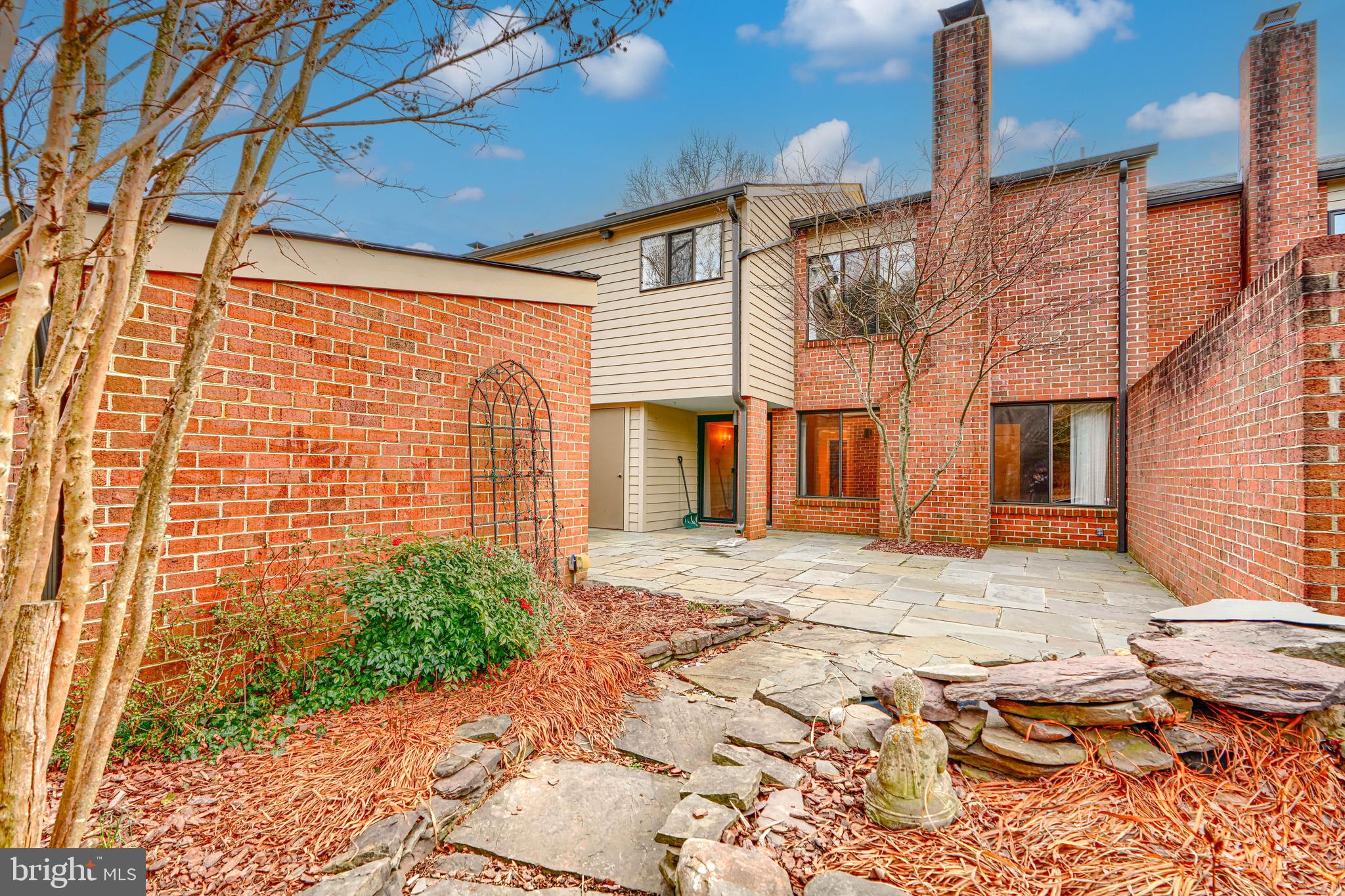 OAKHAMPTON - Residential