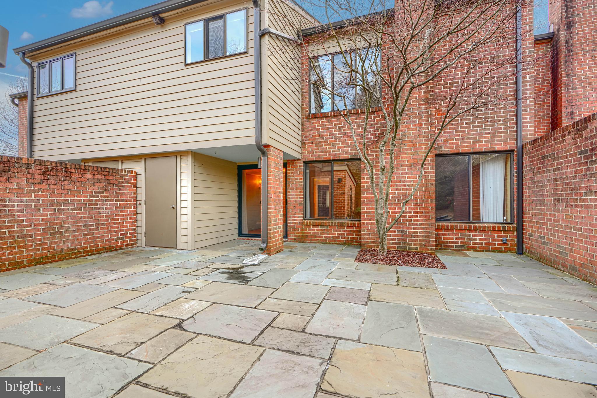 OAKHAMPTON - Residential