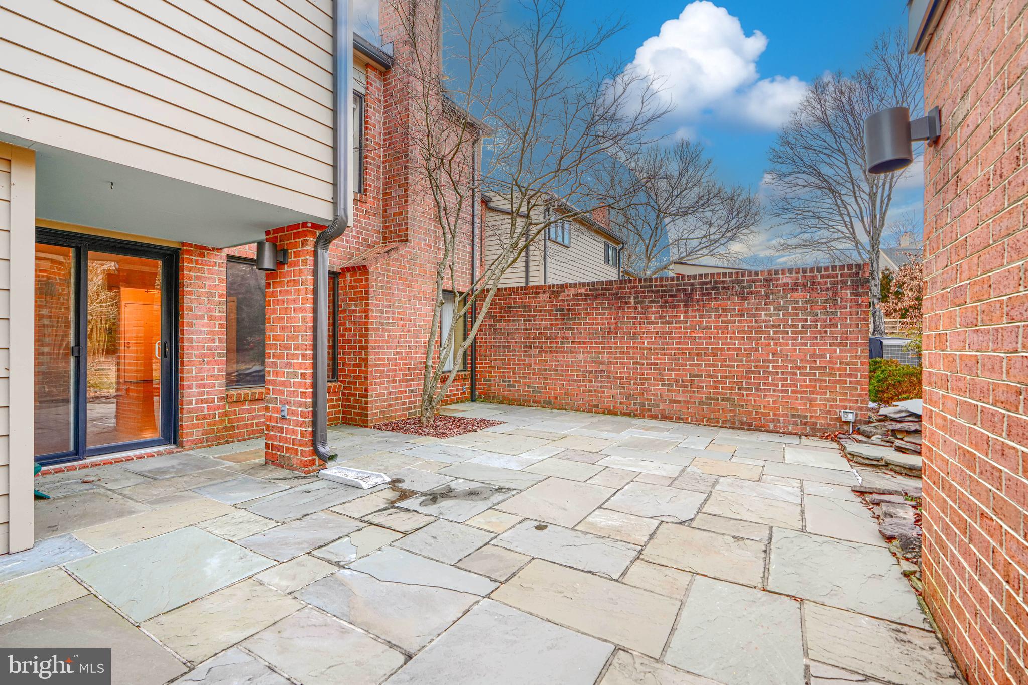 OAKHAMPTON - Residential