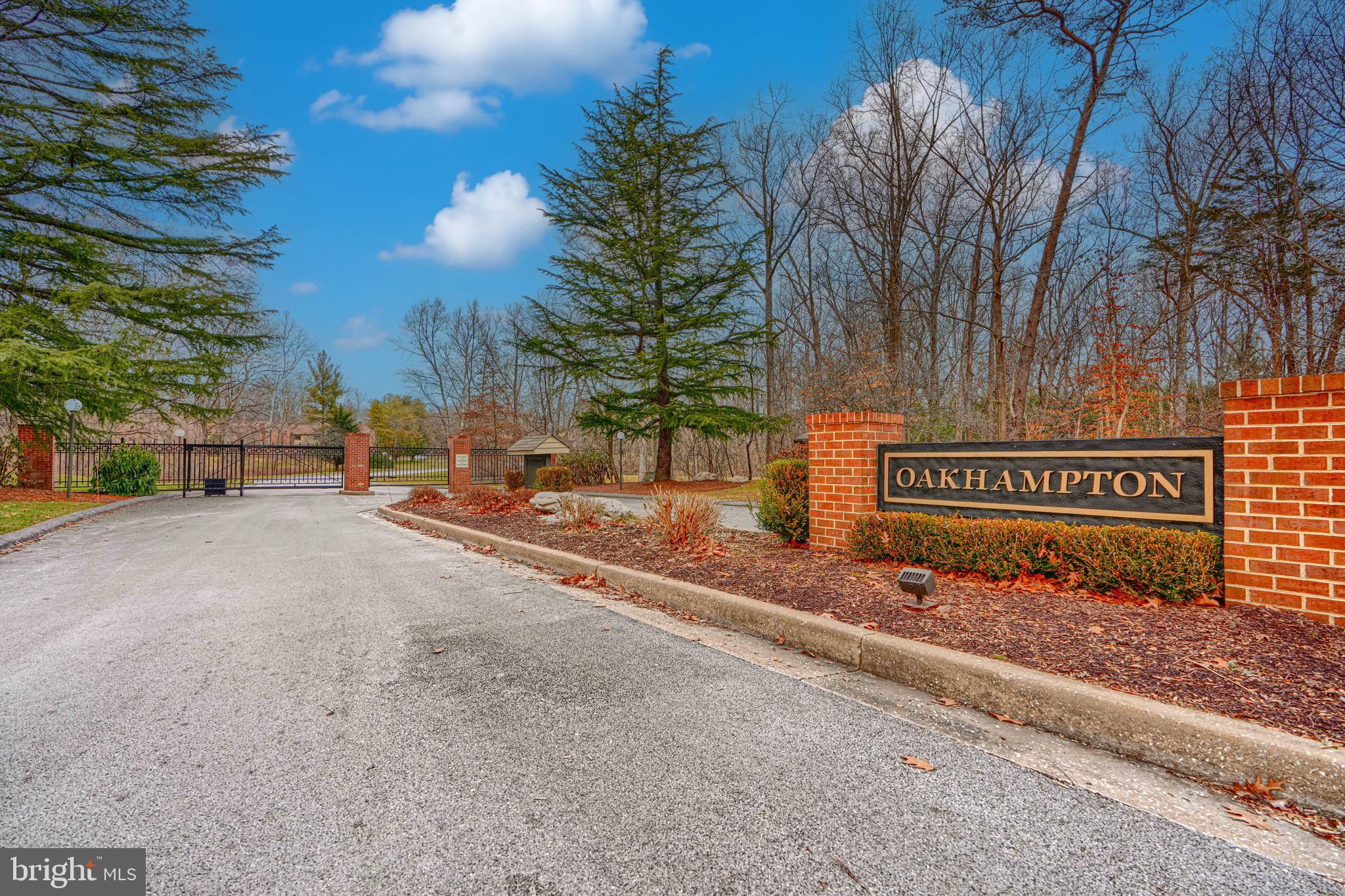 OAKHAMPTON - Residential