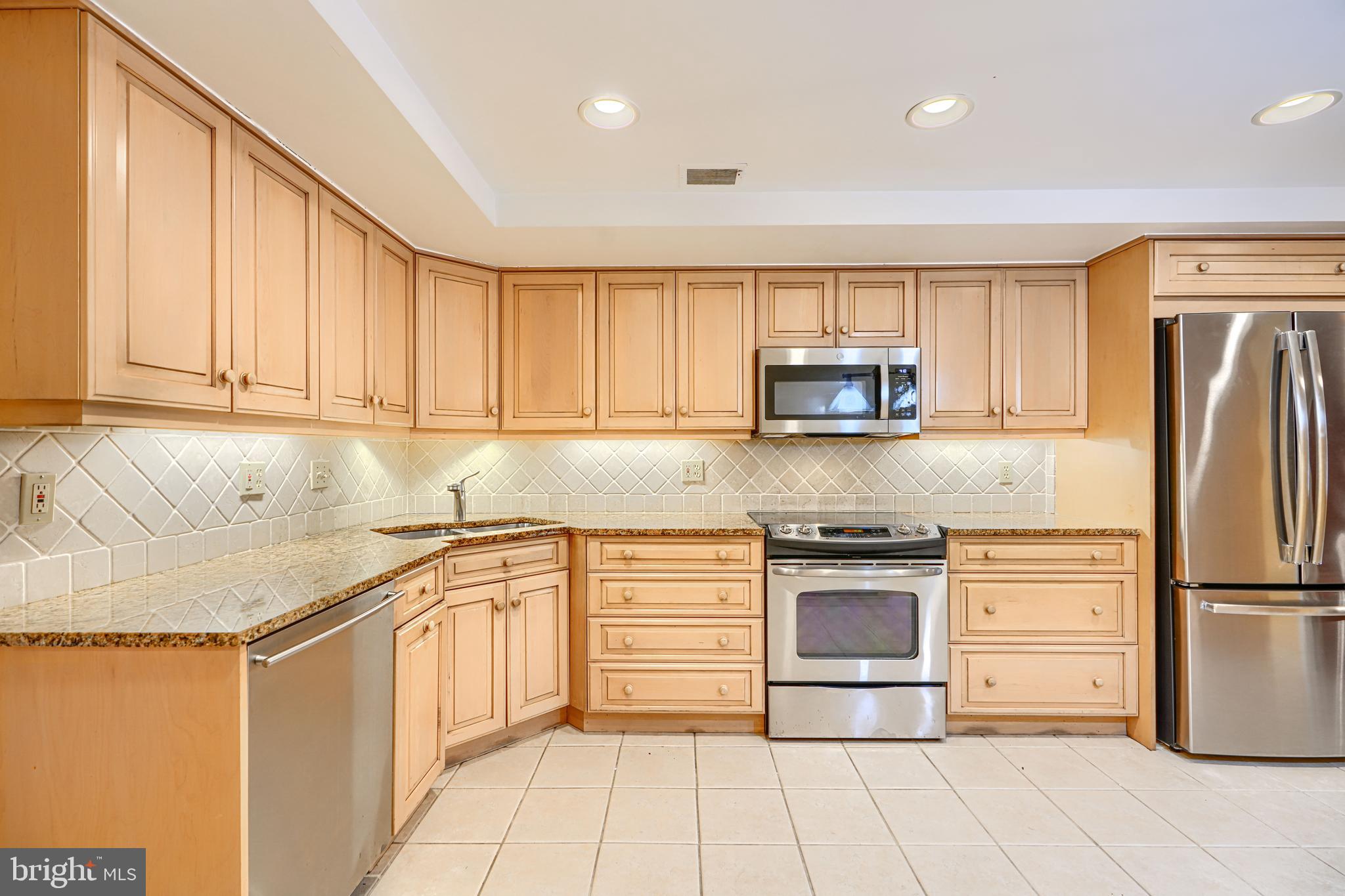 OAKHAMPTON - Residential