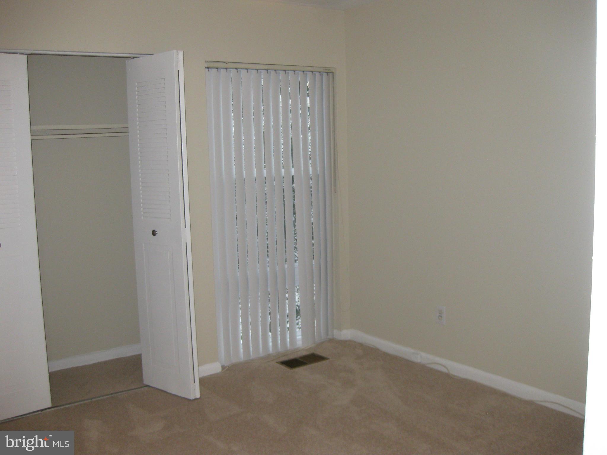 MONTCLAIR MANOR - Residential Lease