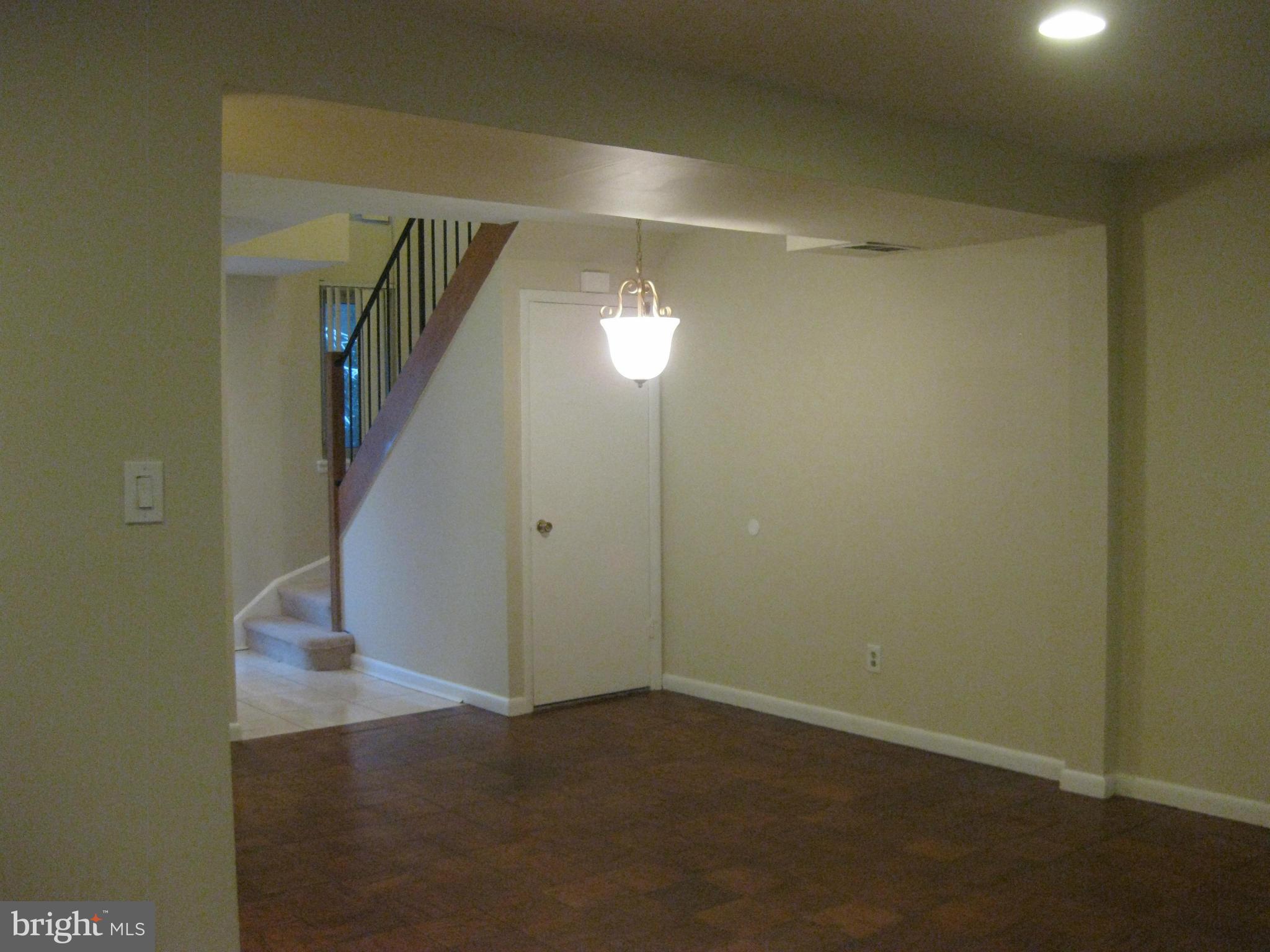 MONTCLAIR MANOR - Residential Lease