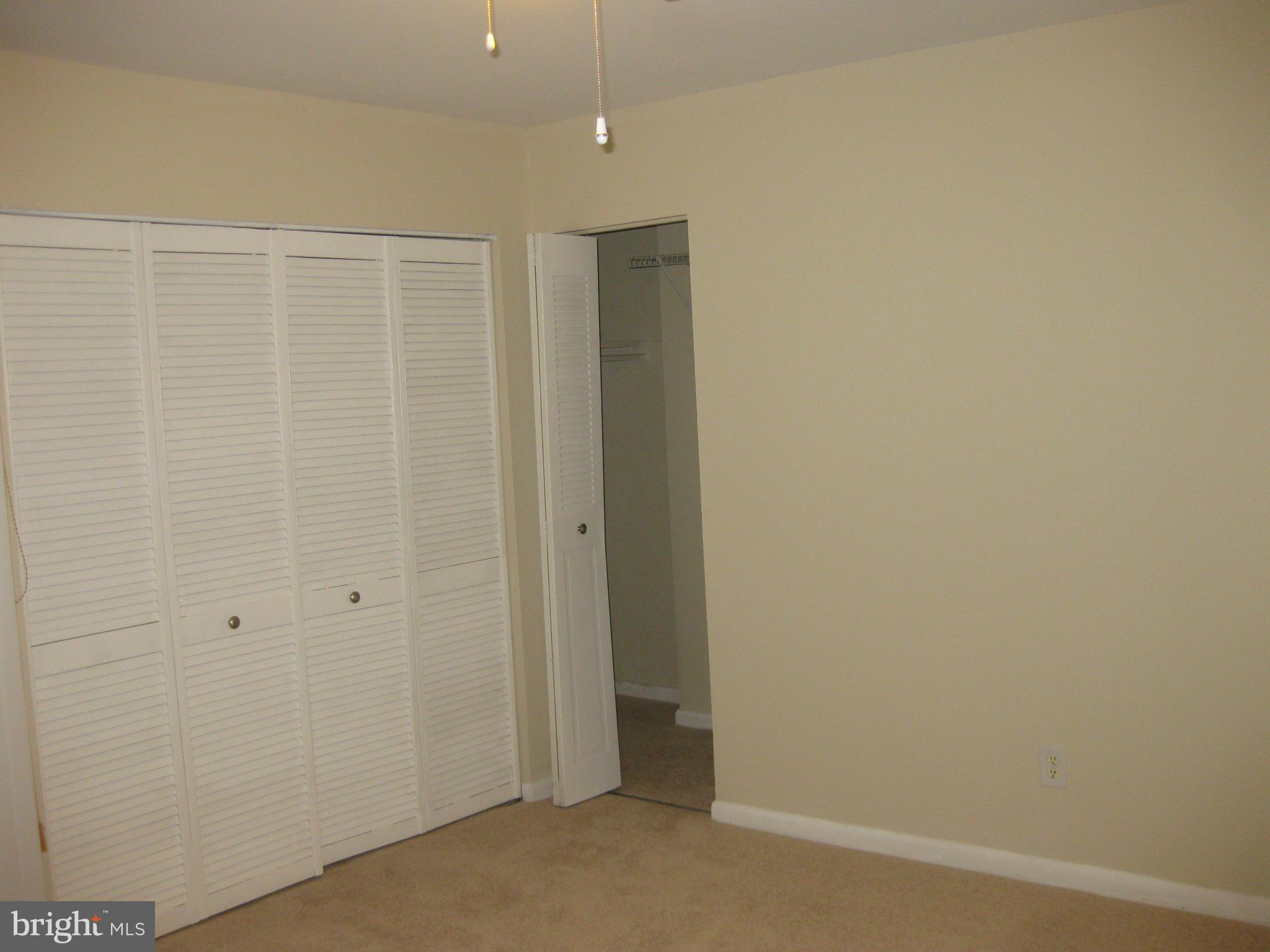 MONTCLAIR MANOR - Residential Lease